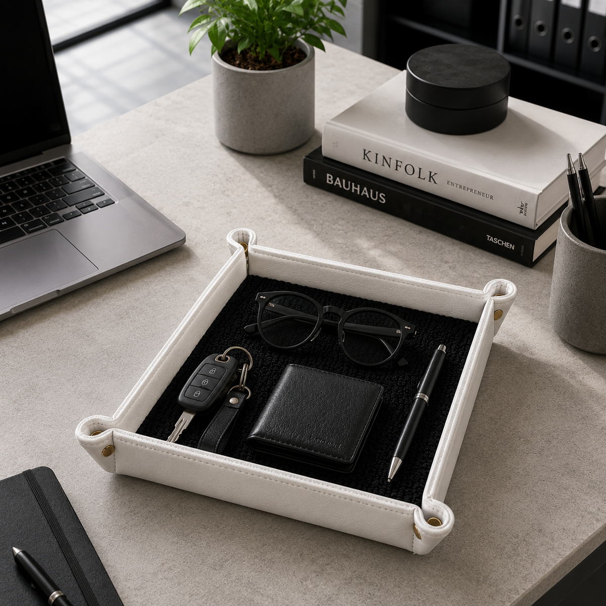 Rugzy Wool Tray — Lunar